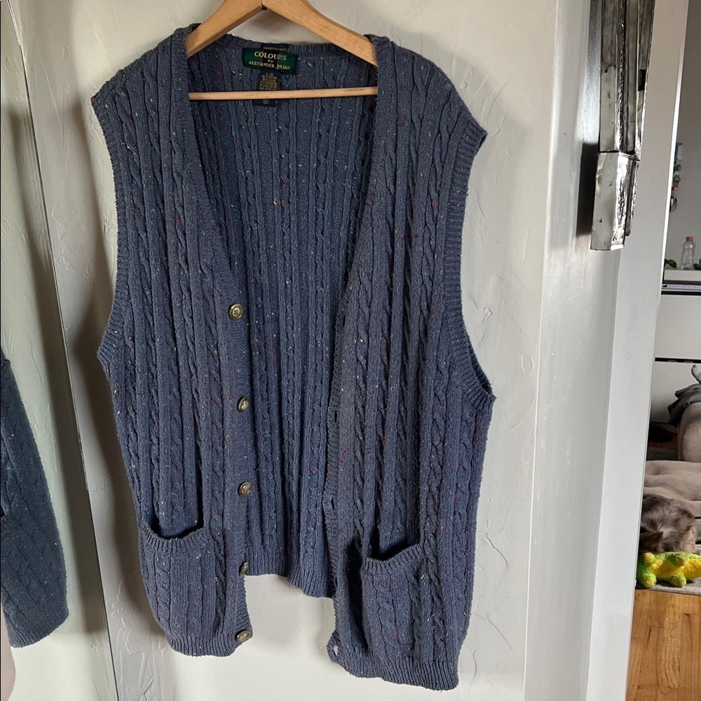 Vintage Navy Cable‎ Knit Vest with Pockets